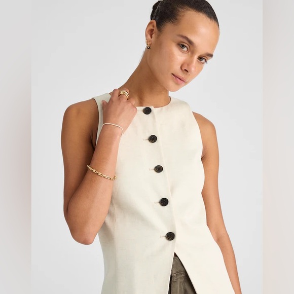 Madewell NWT Crewneck Cutaway Vest in Drapey Twill Size 0 in Vintage Ivory - Picture 2 of 12